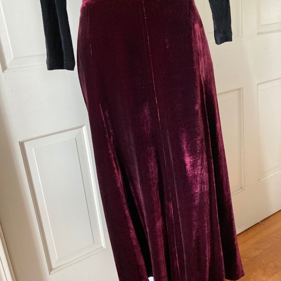 Burgundy Velvet Skirt w Black Velvet Tassel Sash size 14 NEVER WORN - Picture 2 of 10